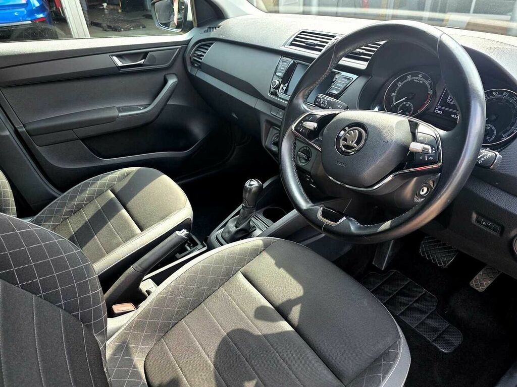 Skoda Fabia 1.0 Tsi Colour Edition Dsg Black #6