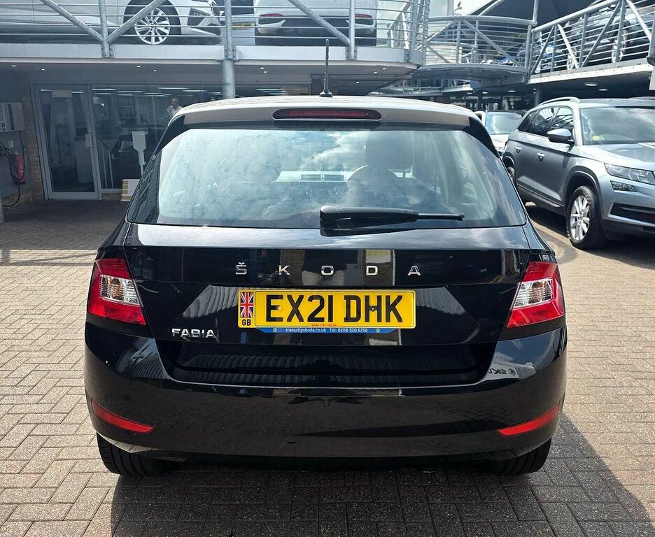 Skoda Fabia 1.0 Mpi Se Black #8