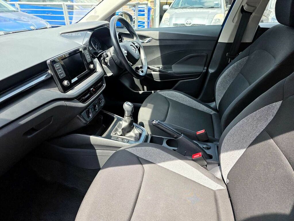 Skoda Fabia 1.0 Mpi 80 Se Comfort EX22ELO Blue #2
