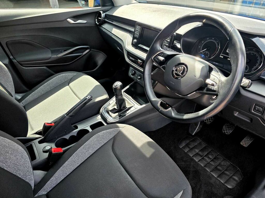 Skoda Fabia 1.0 Mpi 80 Se Comfort EX22ELO Blue #6