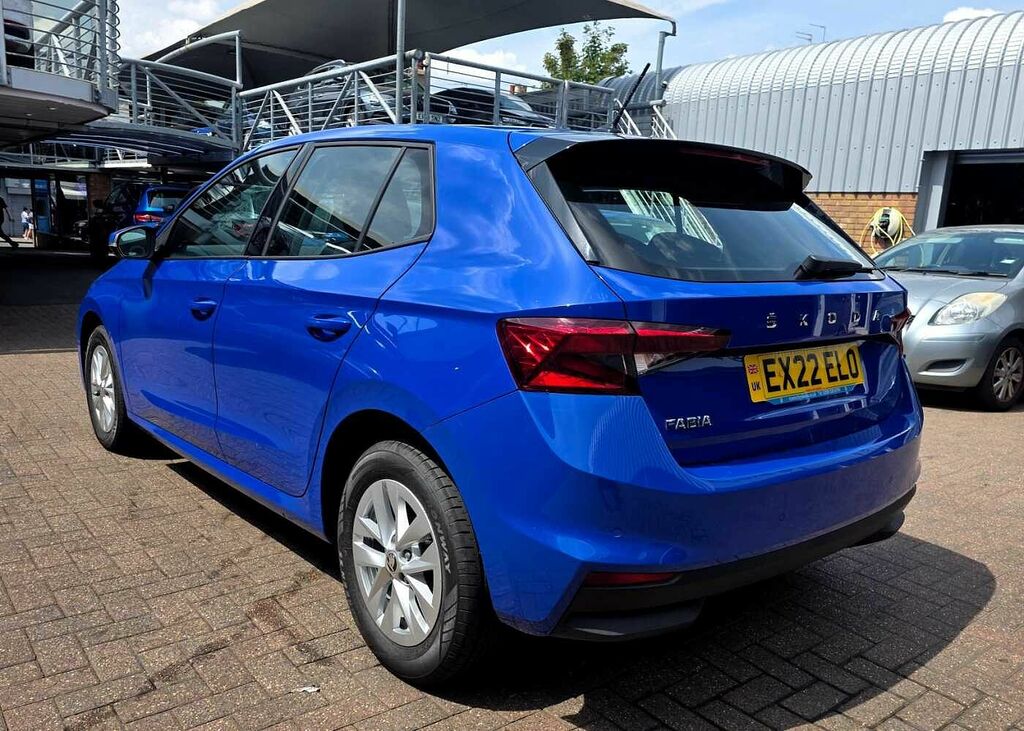 Skoda Fabia 1.0 Mpi 80 Se Comfort EX22ELO Blue #3