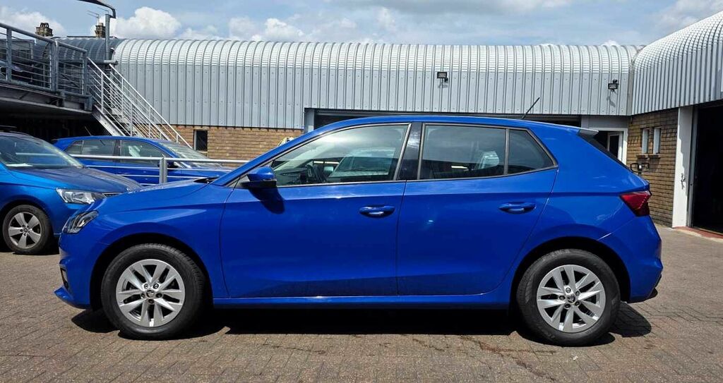Skoda Fabia 1.0 Mpi 80 Se Comfort EX22ELO Blue #4