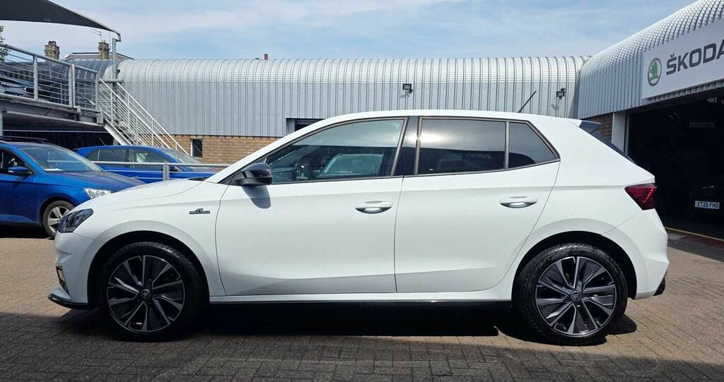 Skoda Fabia 1.0 Tsi 110 Monte Carlo EX23LKK White #4
