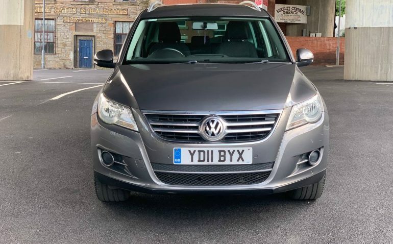 Volkswagen Tiguan 2.0 Litre Tdi Grey #3