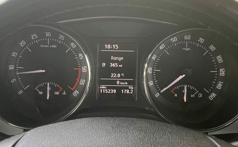 Skoda Superb 2.0 Tdi Elegance Dsg Euro 5 Grey #32