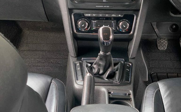 Skoda Superb 2.0 Tdi Elegance Dsg Euro 5 Grey #20