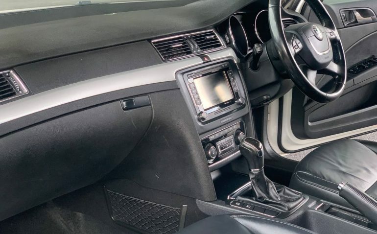Skoda Superb 2.0 Tdi Elegance Dsg Euro 5 Grey #11