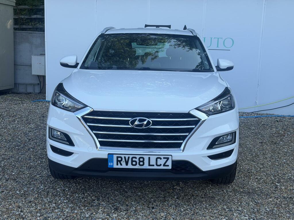 Hyundai Tucson 1.6 Gdi Premium Suv Euro 6 Ss RV68LCZ White #2