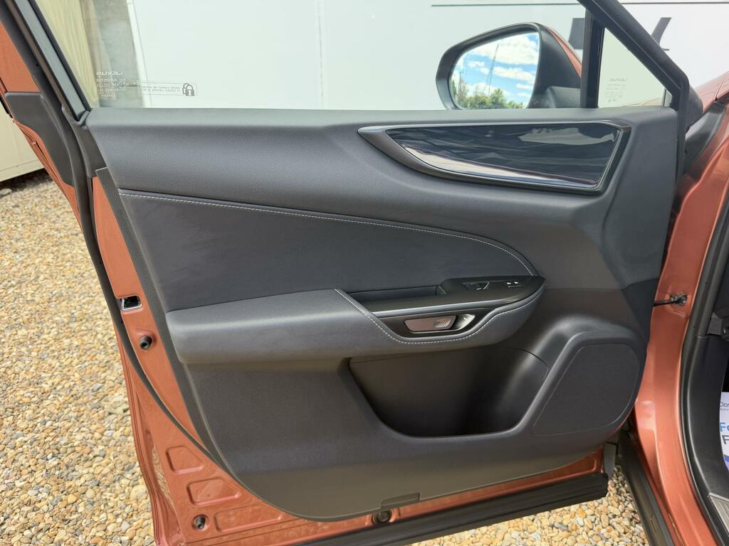 Lexus NX 2.5 450H 18.1Kwh Takumi Suv Plug-in Hy Silver #17