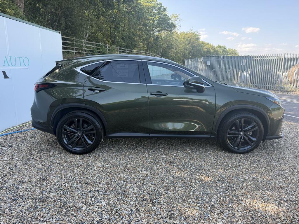 Lexus NX Suv 2021 - Green #4