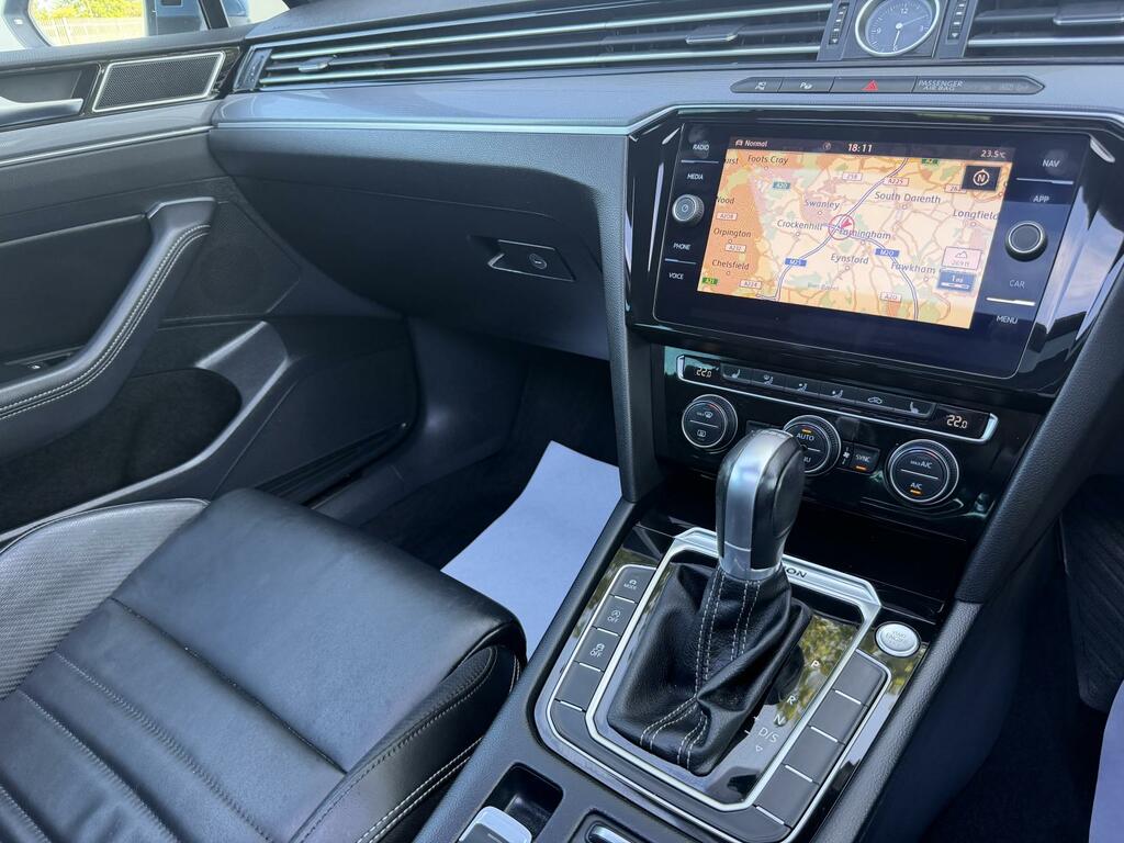 Volkswagen Passat  Silver #15