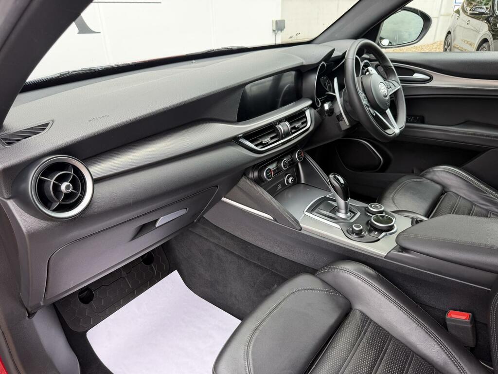 Alfa Romeo Stelvio 2.2 Td Super Red #11