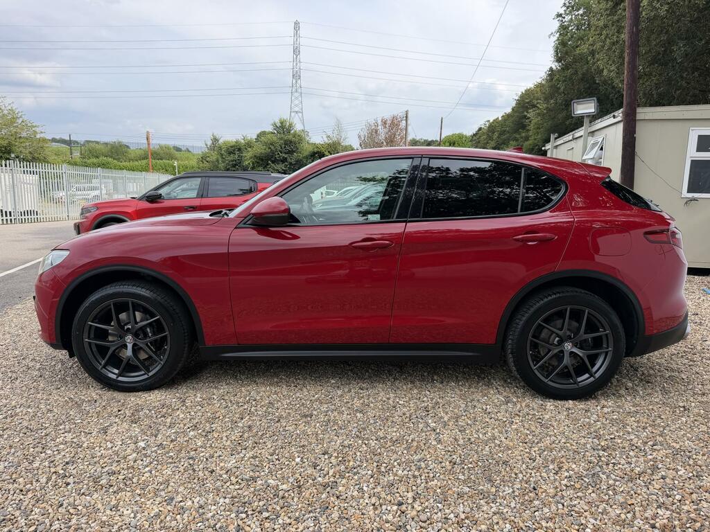 Alfa Romeo Stelvio Milano Edizione Red #4