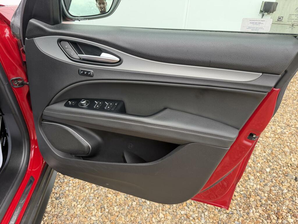 Alfa Romeo Stelvio 2.2 Td Super Red #20