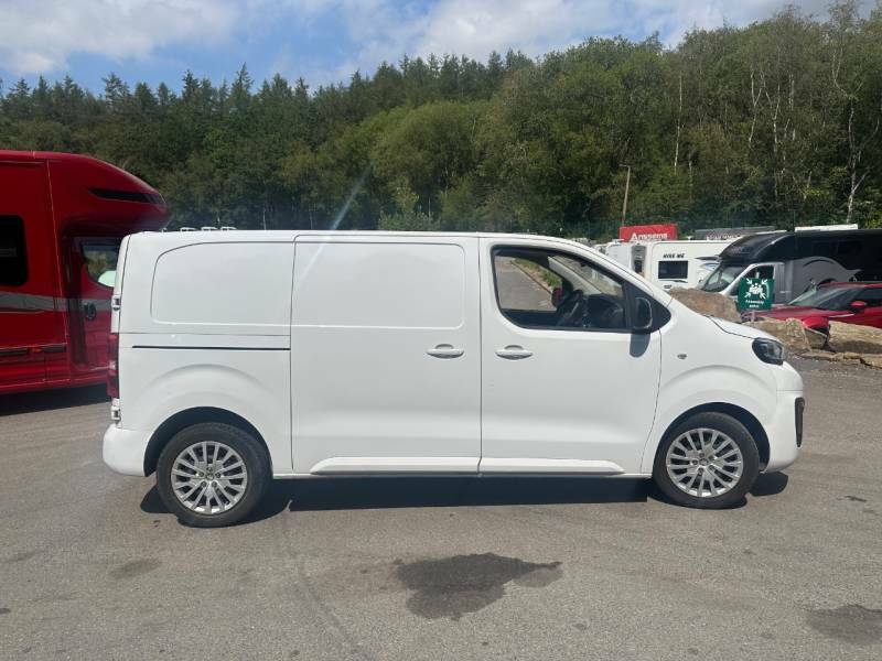 Peugeot Expert 1000 1.5 Bluehdi 100 Asphalt Premium Van 2023 White #3