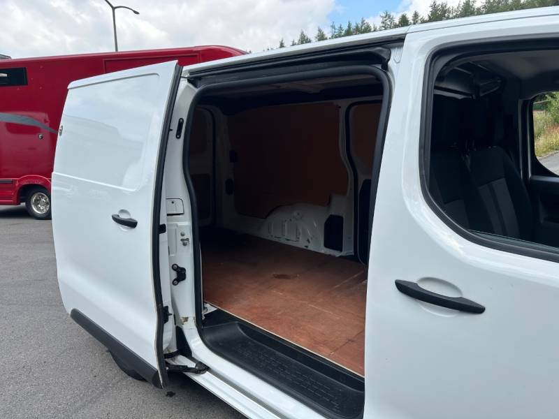 Vauxhall Vivaro Vivaro F2700 Dynamic Ss White #11