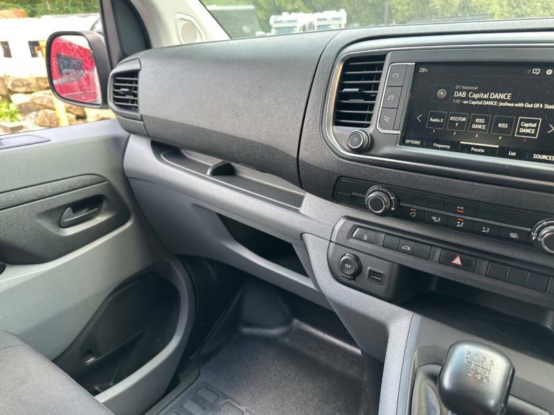 Vauxhall Vivaro Vivaro F2700 Dynamic Ss White #17