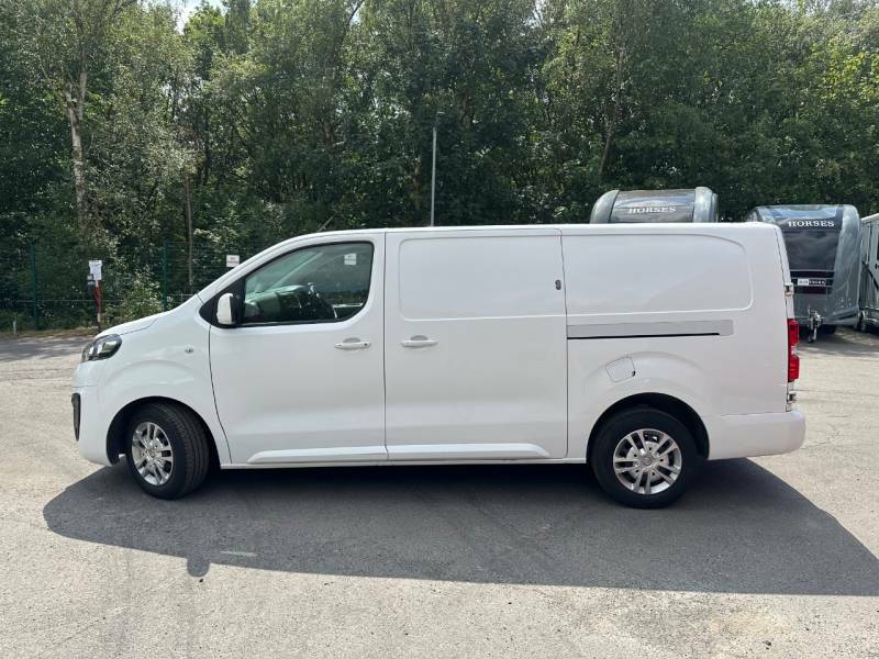 Vauxhall Vivaro 2900 1.5D 100Ps Sportive H1 Van 2021 White #5