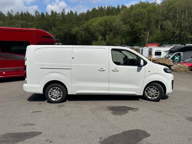 Vauxhall Vivaro 2900 1.5D 100Ps Sportive H1 Van 2021 White