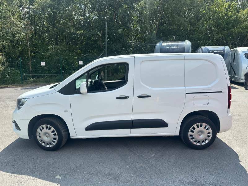 Vauxhall Combo 2300 1.5 Turbo D 100Ps H1 Sportive Van White #5