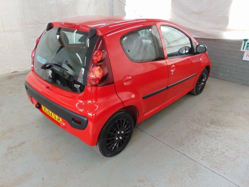 Peugeot 107 1.0 Active Red #4