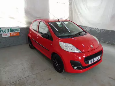 Peugeot 107 1.0 12V Active Hatchback Euro 5 Red #1