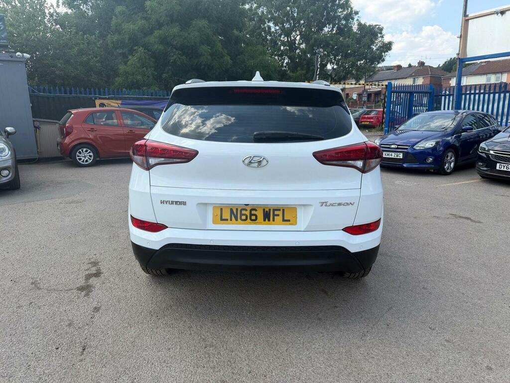 Hyundai Tucson 1.7 Crdi Blue Drive Se Nav Dct Euro 6 Ss White #3