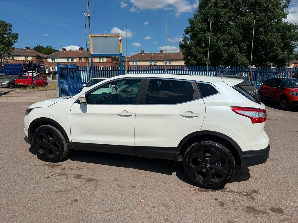 Nissan Qashqai 1.5 Dci Acenta Premium 2Wd Euro 5 Ss White #3