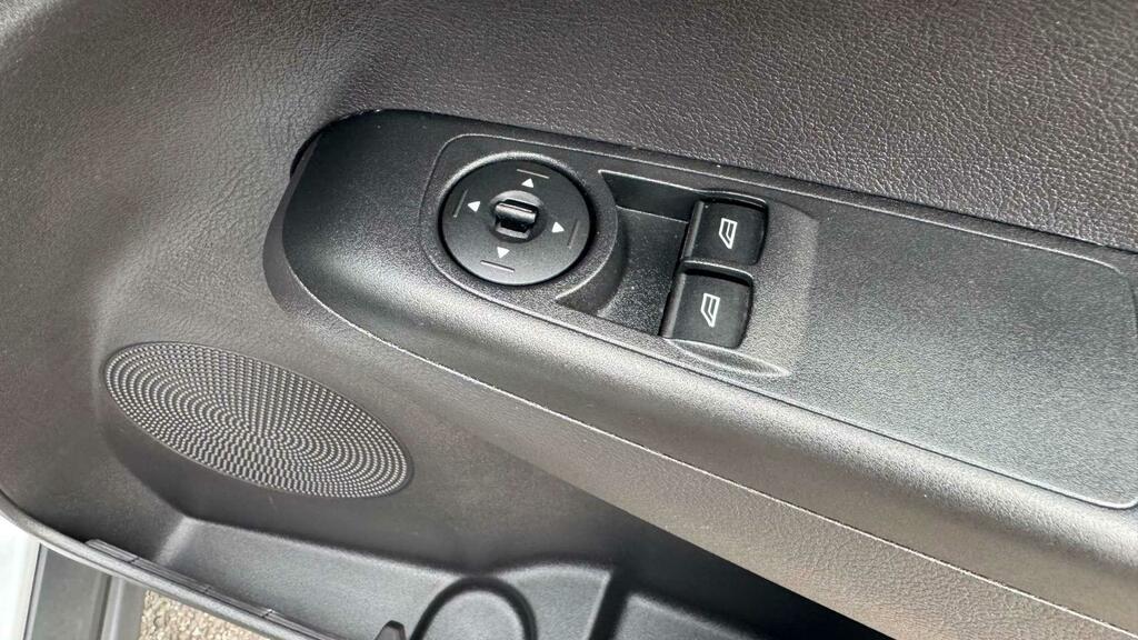 Ford Tourneo Courier 1.5 Tourneo Courier Zetec Tdci Silver