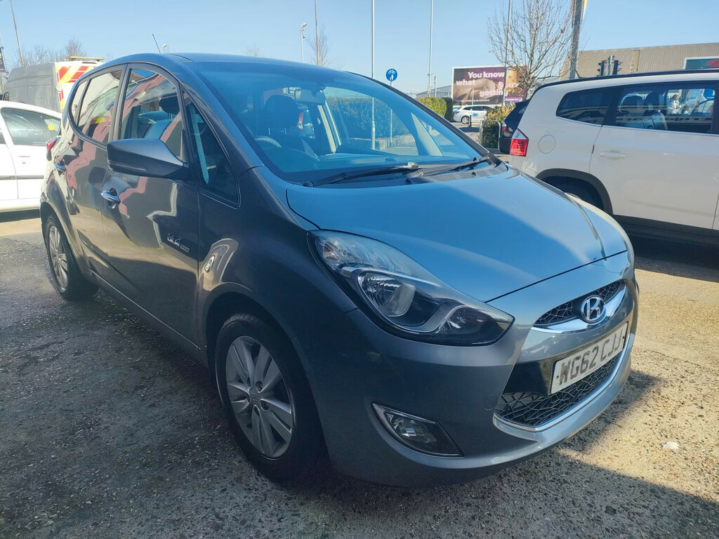 Hyundai Ix20 1.6 Crdi Style Hatchback Euro 5 Grey #3