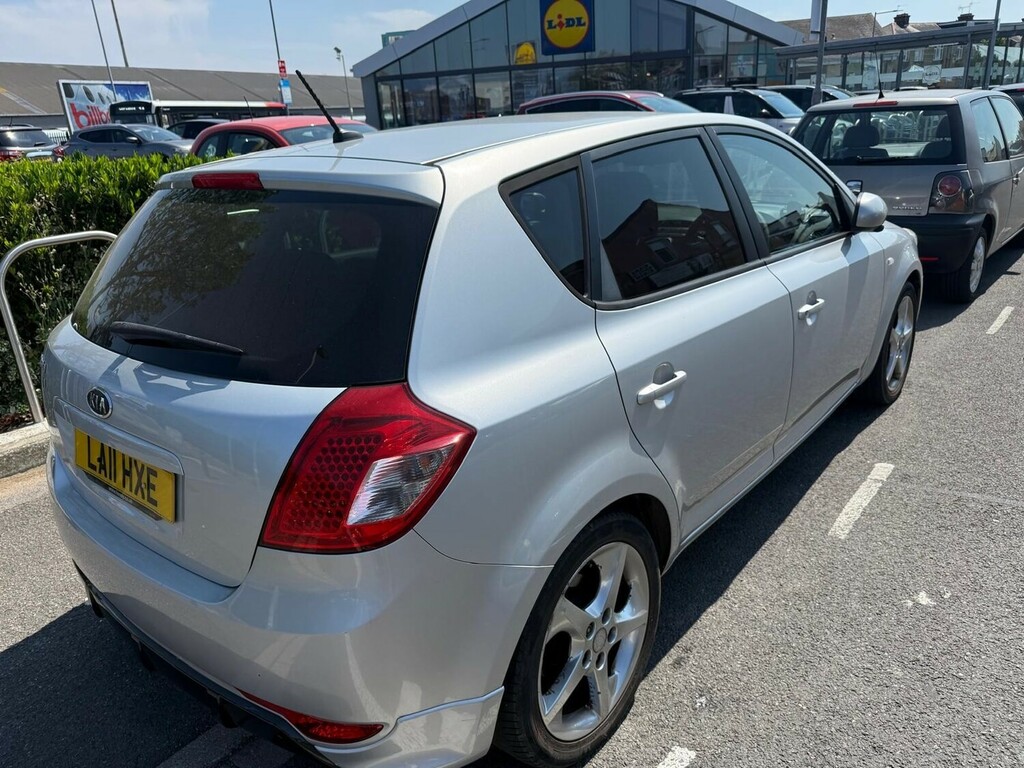 Kia Ceed 1.6 3 Hatchback Euro 5 124 Bhp Silver #6