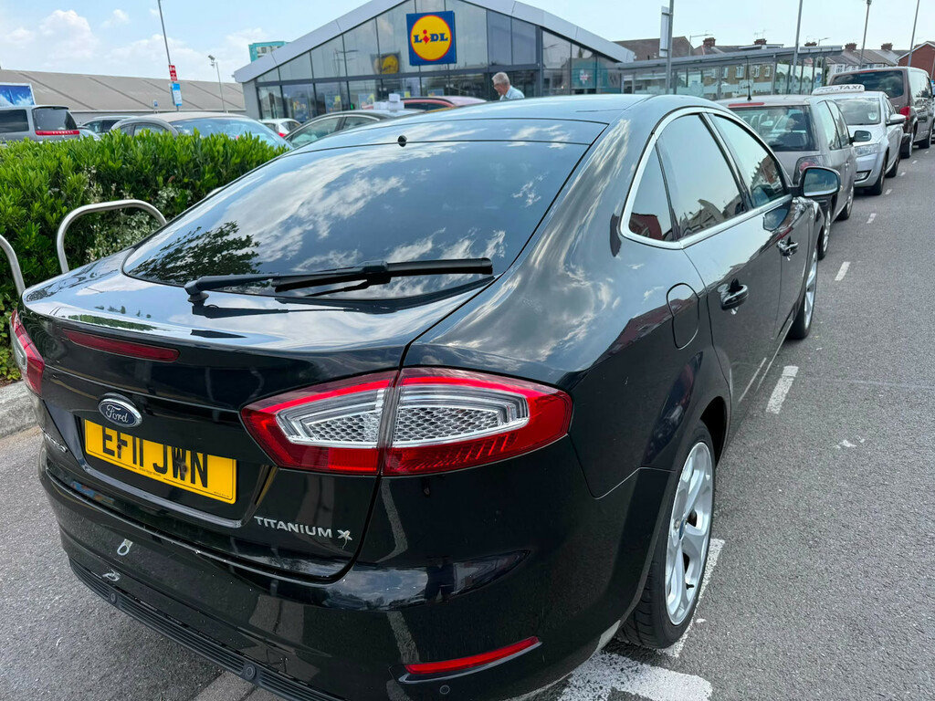 Ford Mondeo 2.0 Tdci Titanium X Hatchback Eu Black #2