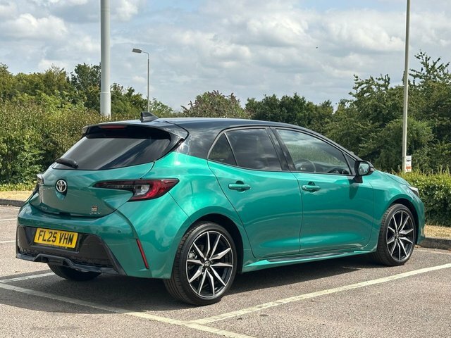 Toyota Corolla Vvt-h Gr Sport Hatchback Green #4