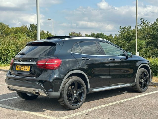 Mercedes-Benz GLA Class Gla220d Amg Line Premium Black #3