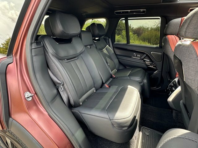 Land Rover Range Rover 3.0 P440e Hse Black #44