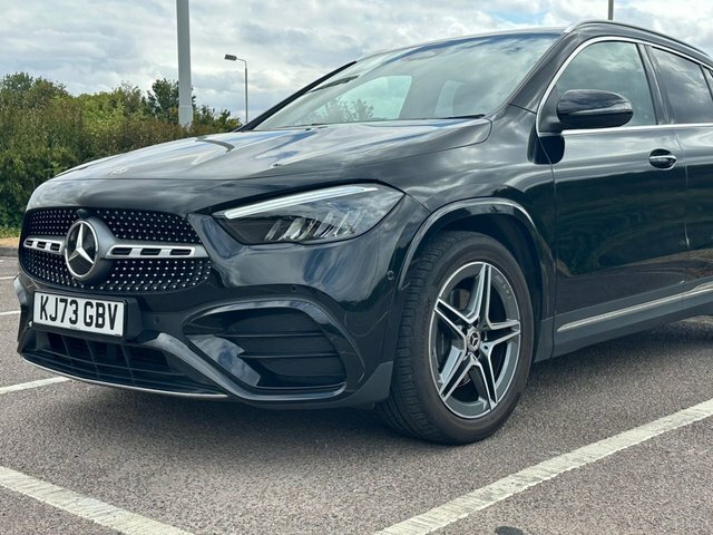Mercedes-Benz GLA Class Gla200h Mhev Amg Line Black #2