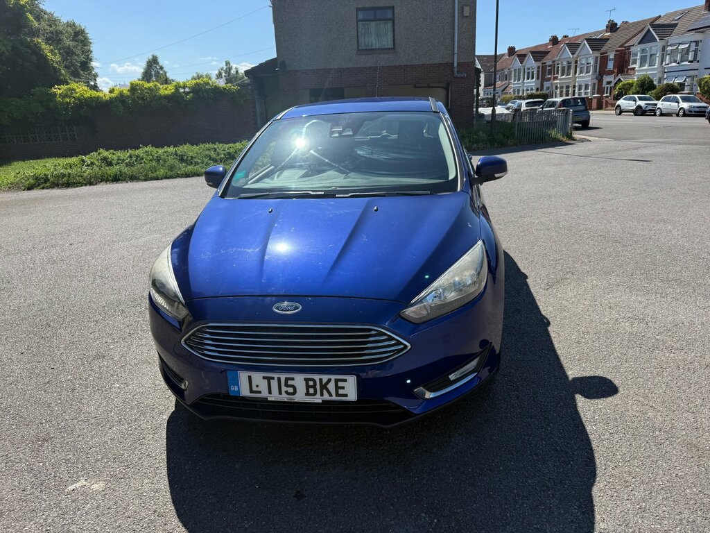 Ford Focus 1.0T Ecoboost Titanium Hatchback Blue #4