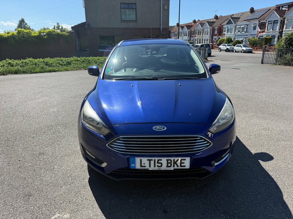 Ford Focus 1.0T Ecoboost Titanium Hatchback Blue #3