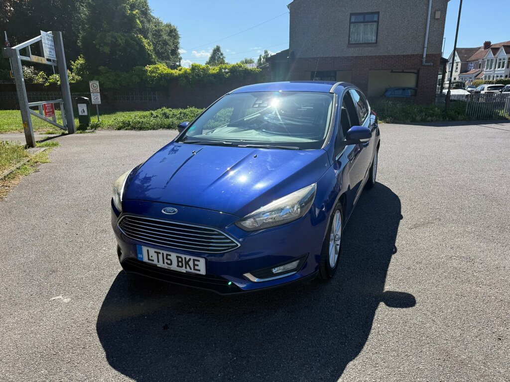 Ford Focus 1.0T Ecoboost Titanium Hatchback Blue #5