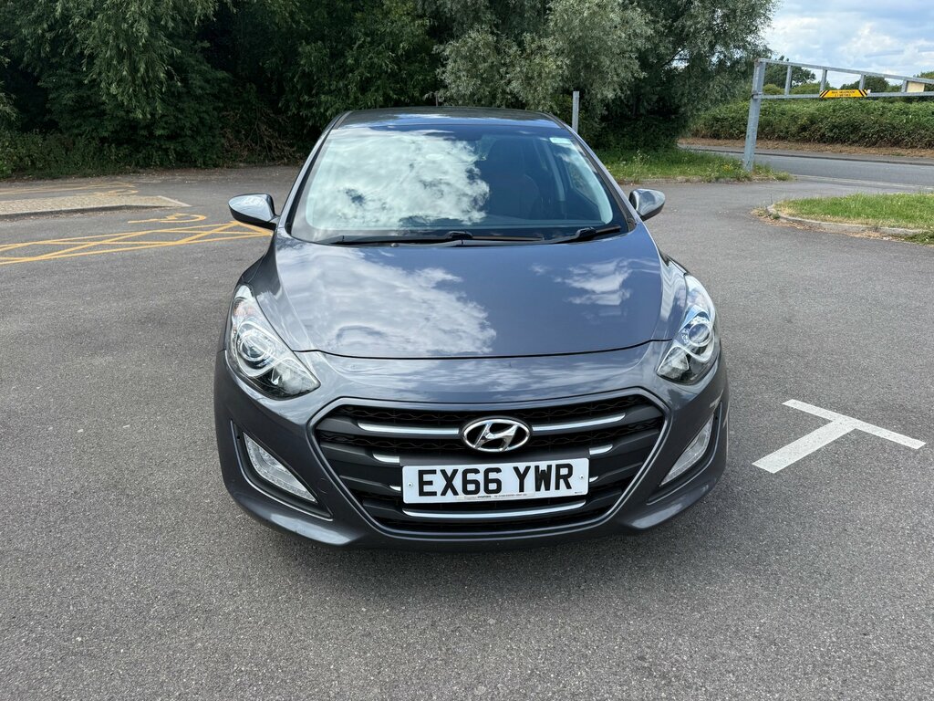 Hyundai I30 1.4 Blue Drive Se Hatchback Euro Grey #2