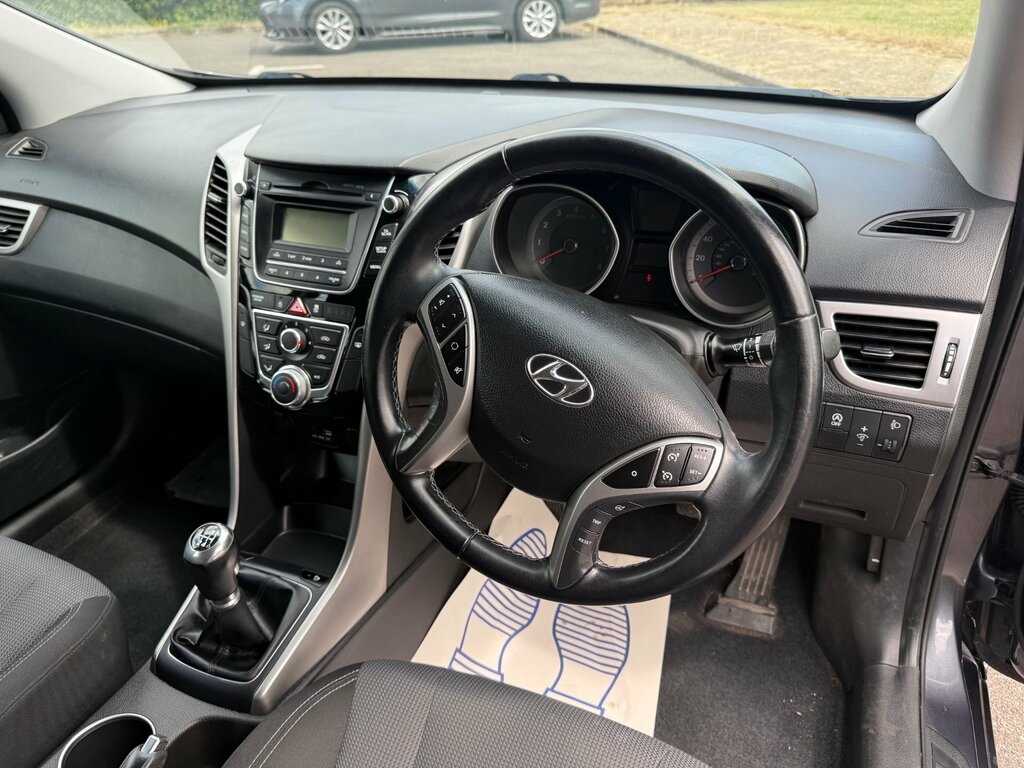 Hyundai I30 1.6 Crdi Blue Drive Se Euro 6 Ss White #34