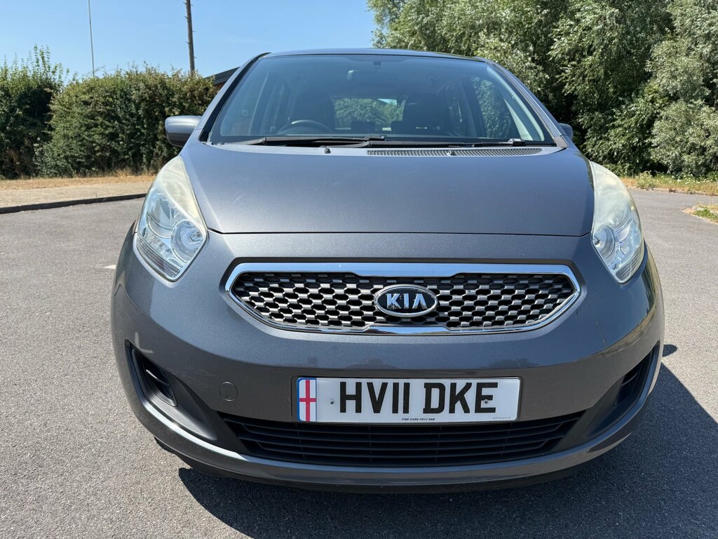 Kia Venga Hatchback Black #17
