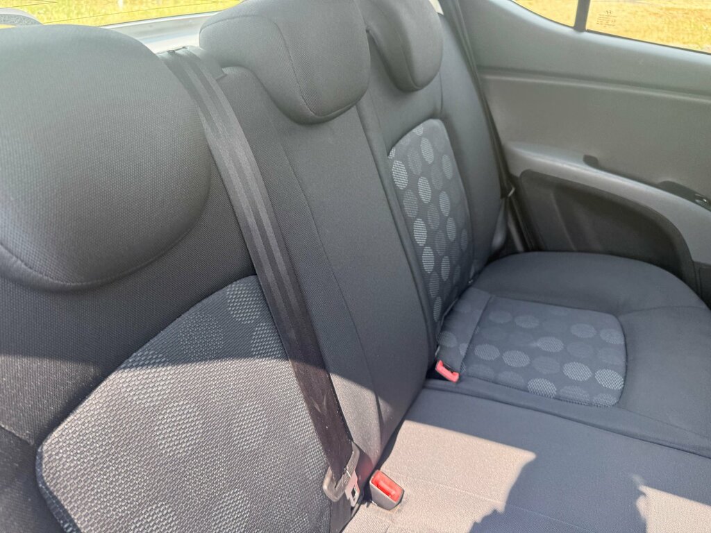 Hyundai I10 Classic Silver #37
