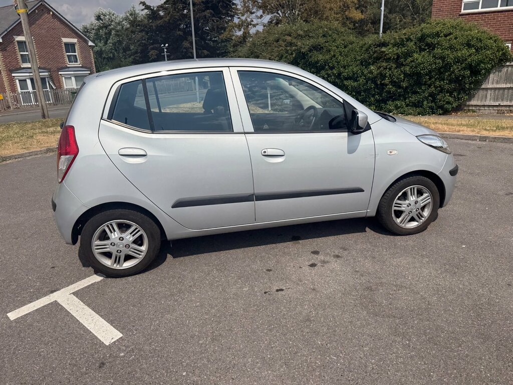 Hyundai I10 Classic Silver #7