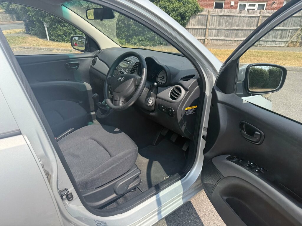 Hyundai I10 Classic Silver #40