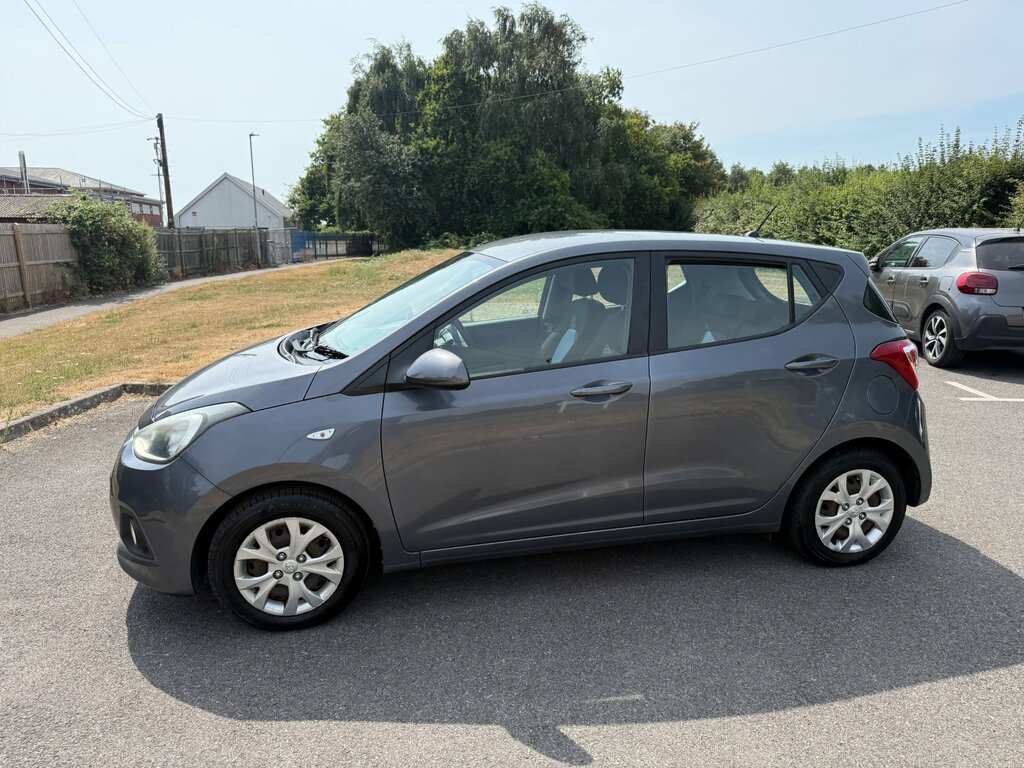 Hyundai I10 1.2 Se Hatchback Euro 5 87 Ps BP14XCJ Grey #2