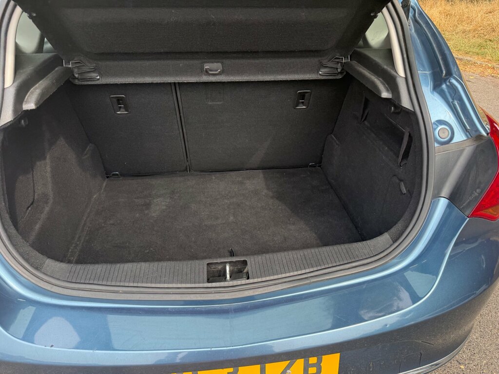 Vauxhall Astra Hatchback 1.7 Cdti Ecoflex Tech Line Euro 5 Ss Green #24