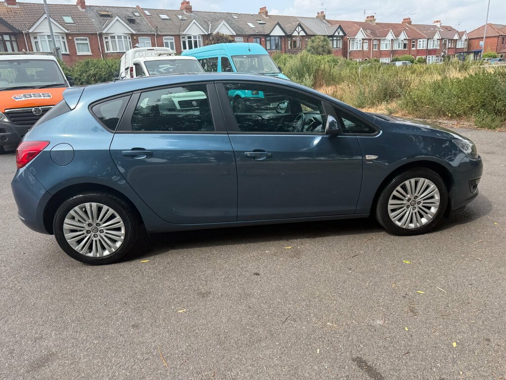 Vauxhall Astra Hatchback 1.7 Cdti Ecoflex Tech Line Euro 5 Ss Green #7
