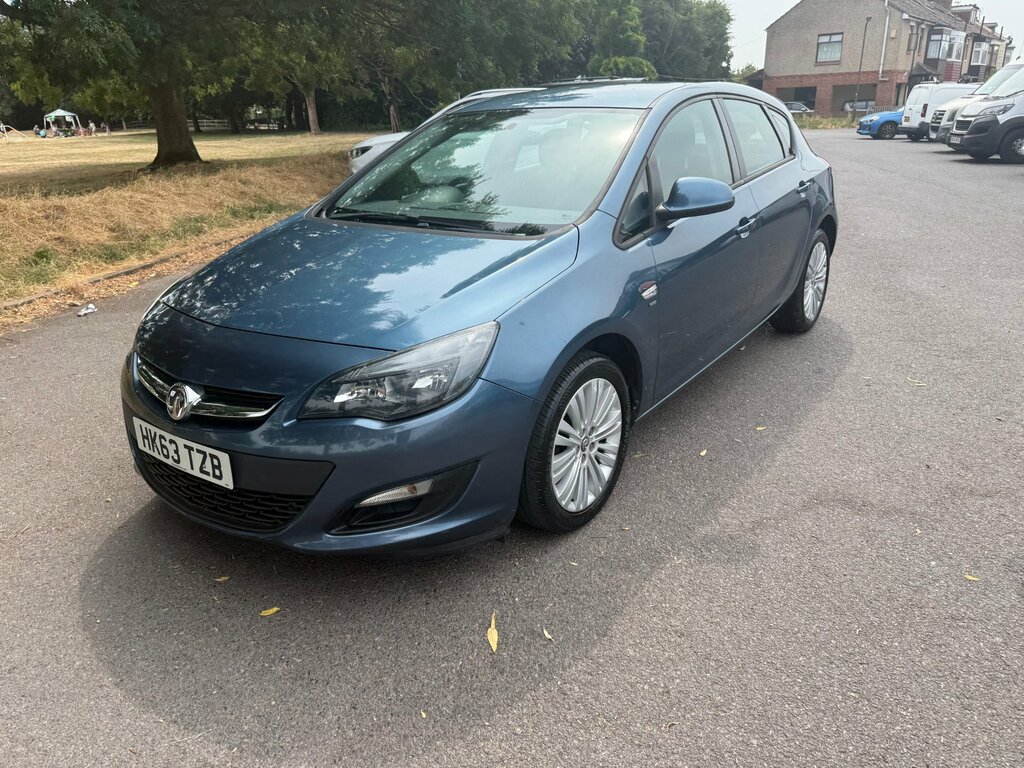 Vauxhall Astra Hatchback 1.7 Cdti Ecoflex Tech Line Euro 5 Ss Green #17