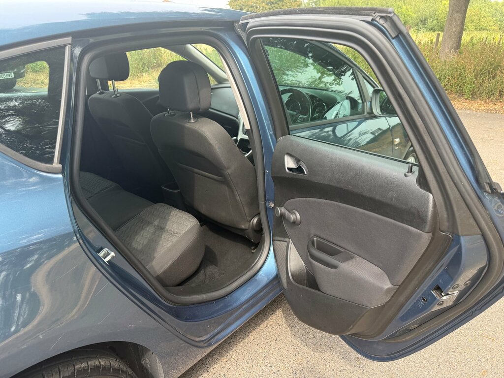 Vauxhall Astra Hatchback 1.7 Cdti Ecoflex Tech Line Euro 5 Ss Green #23